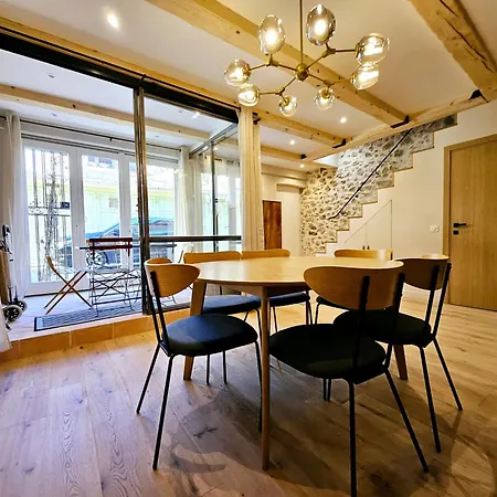 Le Dotec Mediterraneen - Triplex Dans Le Vieil アパート *
