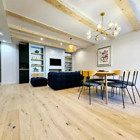Le Dotec Mediterraneen - Triplex Dans Le Vieil アパート