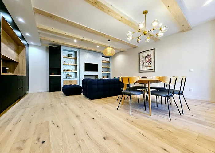 Le Dotec Méditerranéen - Triplex Dans Le Vieil Apartamento