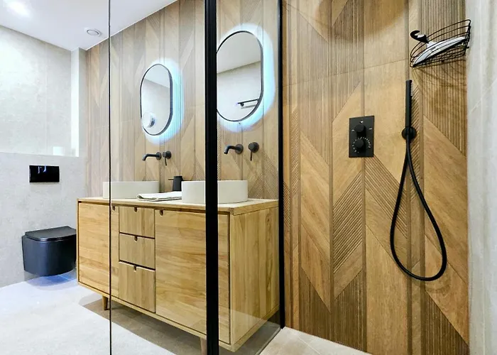 Le Dotec Méditerranéen - Triplex Dans Le Vieil Apartamento *