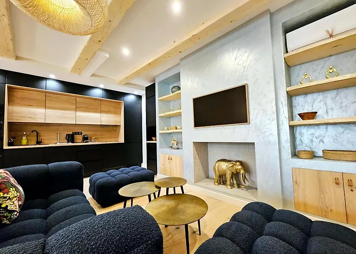 Le Dotec Méditerranéen - Triplex Dans Le Vieil Apartamento Antibes