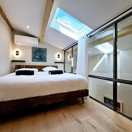 Le Dotec Mediterraneen - Triplex Dans Le Vieil Apartament *