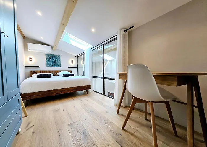 Le Dotec Mediterraneen - Triplex Dans Le Vieil Antibes